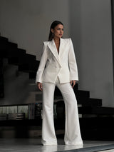 חליפת אודרי לבן