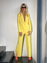 חליפת אנג׳לה צהוב